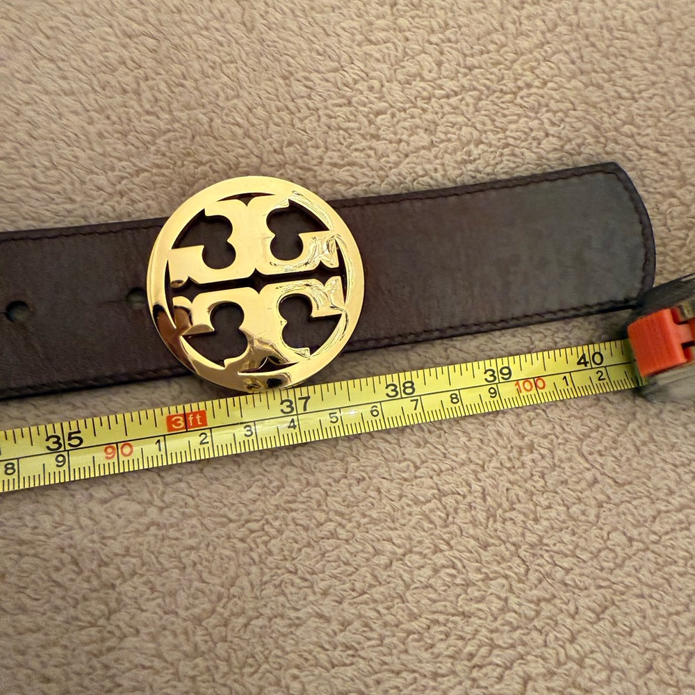 Tory Burch 1 inch Reversible Black/Brown Belt with Gold TB logo Buckle - Picture 6 of 6